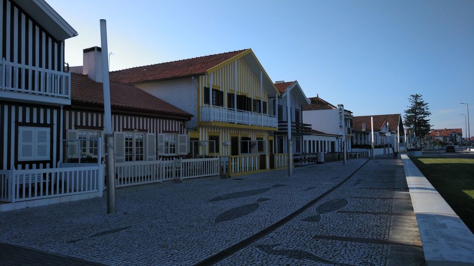 From Porto Private Tour Half Day in Aveiro and Costa Nova - Itinerary