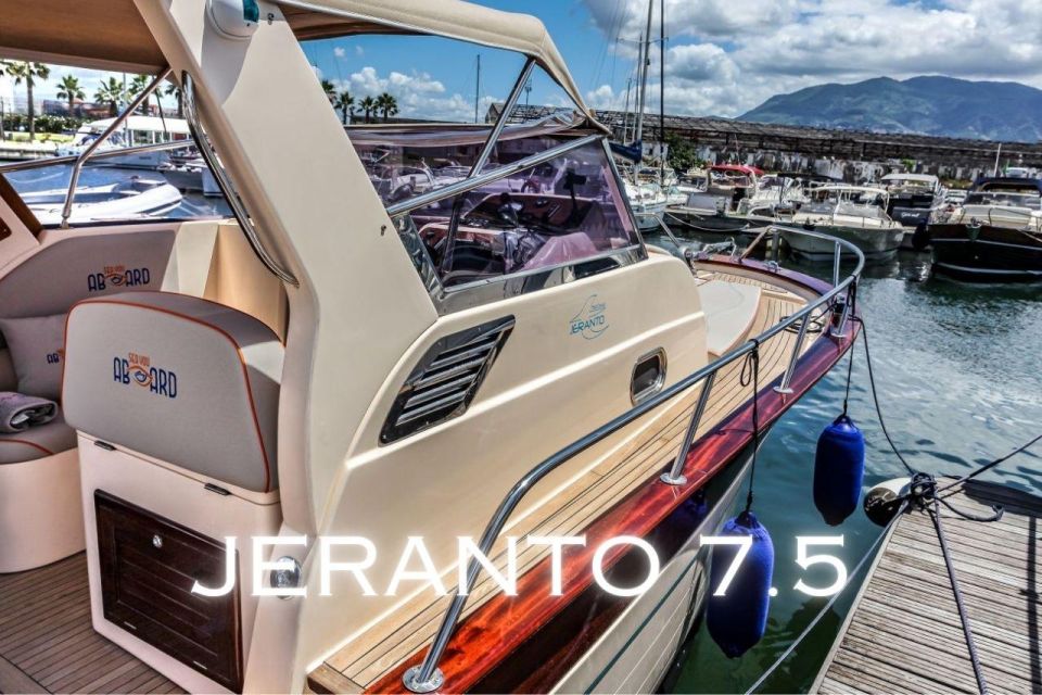 From Positano: Capri Sunset Cruise, Aperitif and Faraglioni - Meeting Points