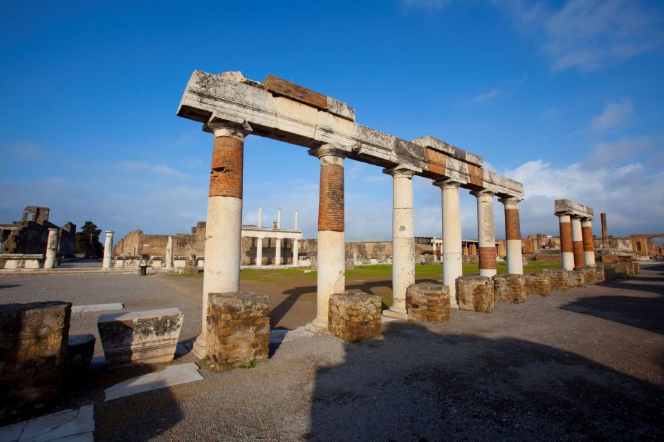 From Positano: Pompeii Ruins Small Group Guided Tour - Itinerary