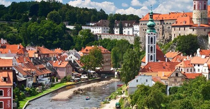 From Prague: Full-Day Trip to Český Krumlov - Booking and Cancellation Policy