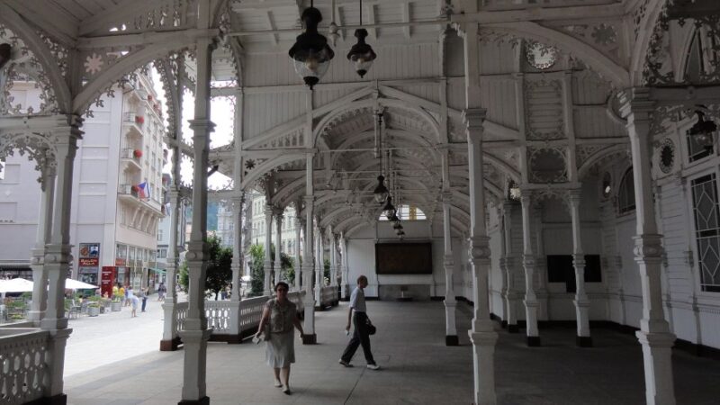 From Prague: Private Karlovy Vary & Crystal Factory Tour - Good To Know