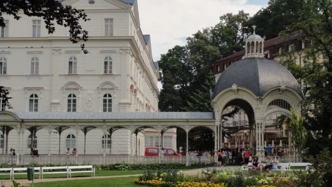 From Prague: Private Karlovy Vary & Crystal Factory Tour - Transportation and Logistics