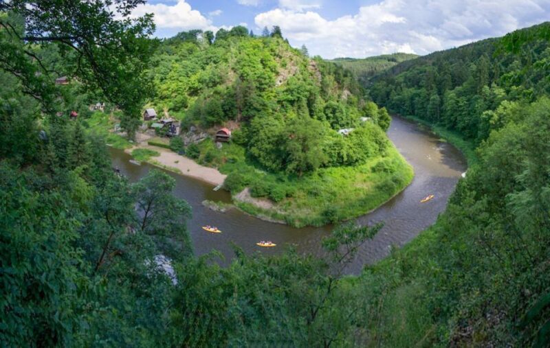 From Prague: Sazava River Canoe Day Trip for All Levels - The Experience in Practice