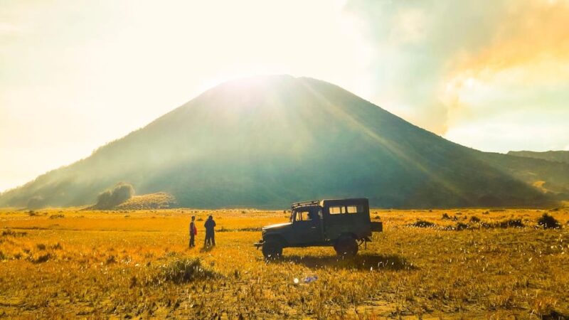 From Probolinggo: 1-Day Mount Bromo Sunrise Trip & Breakfast - Pickup and Transport