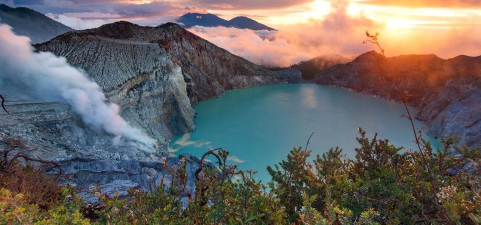 From Probolinggo: 2-Day Mount Bromo and Ijen Volcano Tour - Exploring Ijen Crater