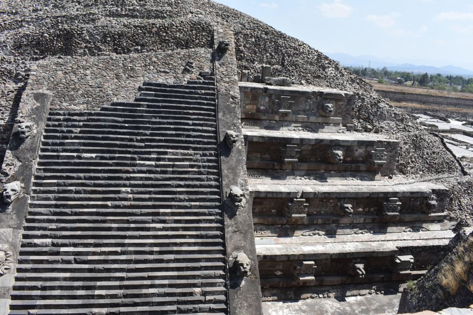 From Puebla: Teotihuacan Archaeological Zone Private Tour - Walking the Avenue of the Dead