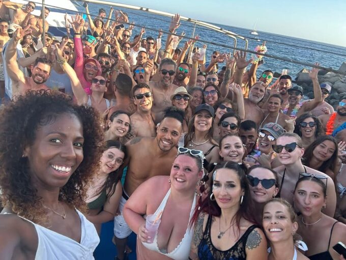 From Puerto Rico: Boat Party Along the Coast. - Enjoy Exclusive VIP Areas and Comfort