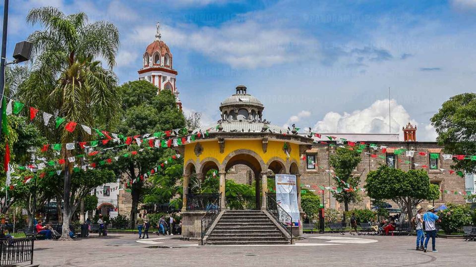 From Puerto Vallarta: Guadalajara, Tequila, and Tlaquepaque - Day 1: Exploring Tequila and Tlaquepaque