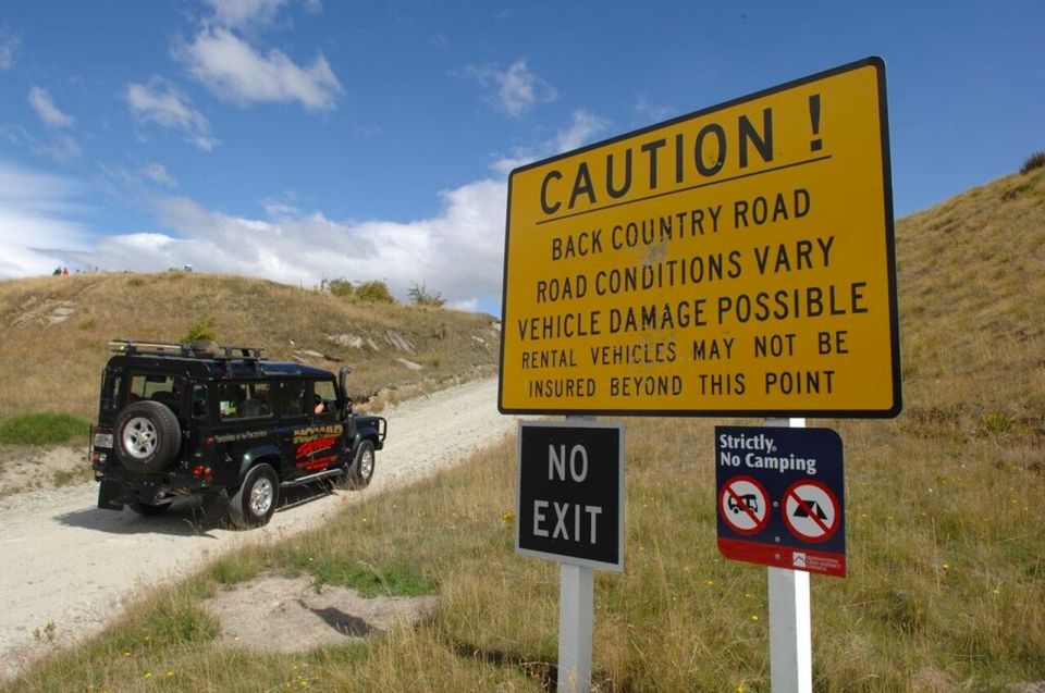 From Queenstown: Skippers Canyon 4-Wheel-Drive Tour - Duration and Pickup Details