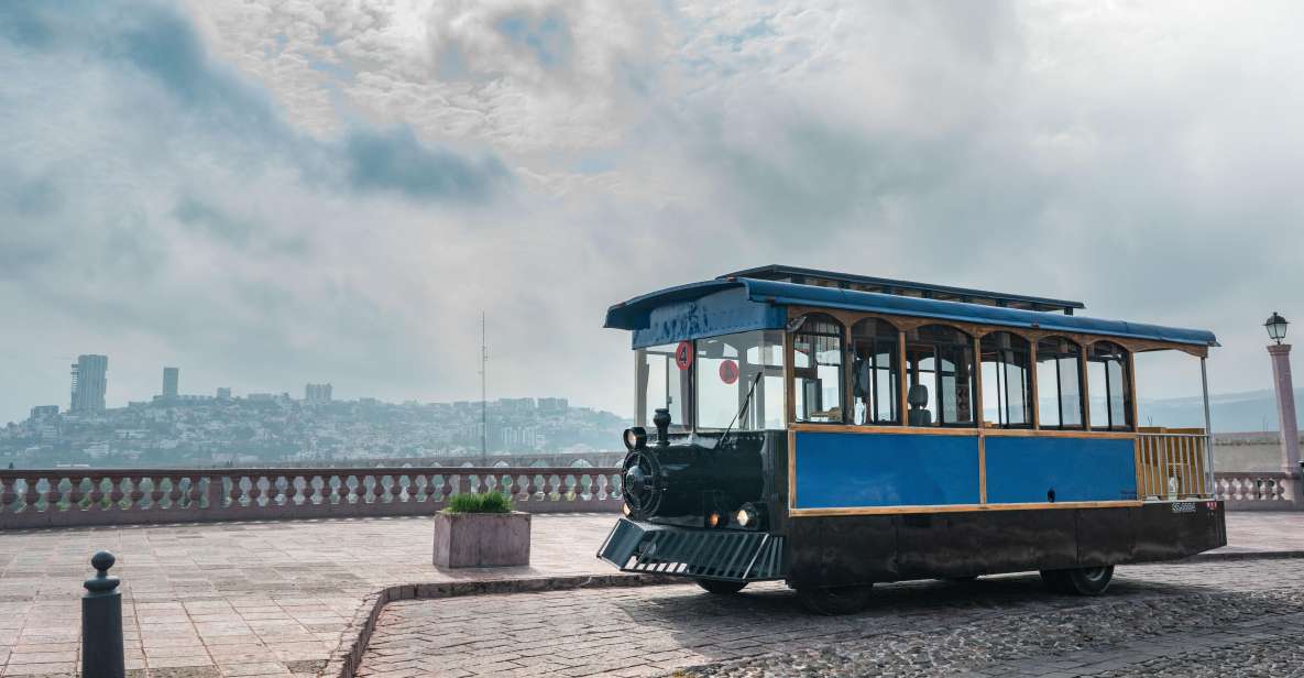 From Querétaro: A Trolley Tour Around Querétaro's Downtown - Key Points