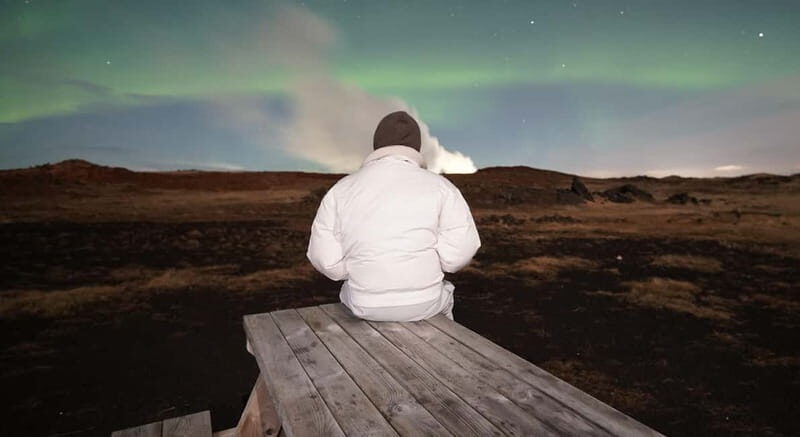 From Reykjavik: Extreme Northern Lights Tour with Dinner - Discover the Night Sky: An In-Depth Look at the Extreme Northern Lights Tour from Reykjavik