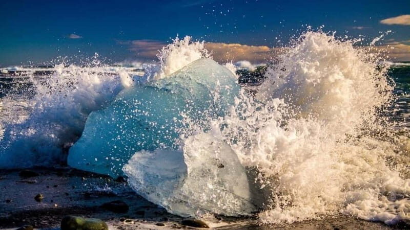 From Reykjavik: Glacier Lagoon and Fjaðrárgjúfur Canyon Tour - An In-Depth Look at the Tour Experience