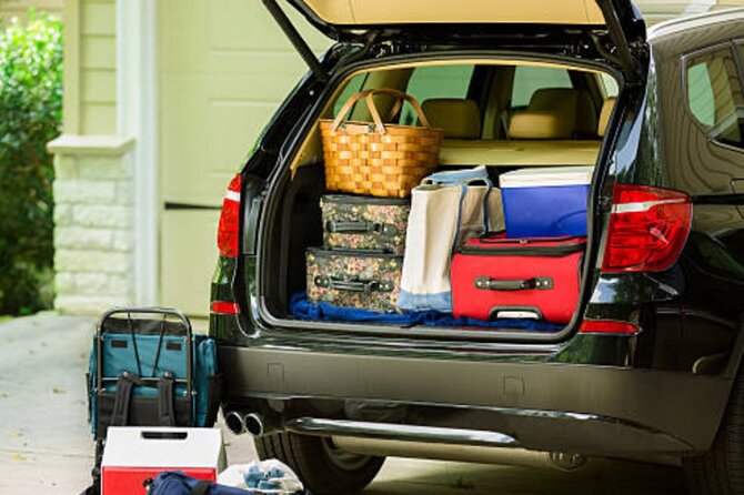 From Reykjavik: Private Transfer to KEF Airport in Iceland - Included Amenities