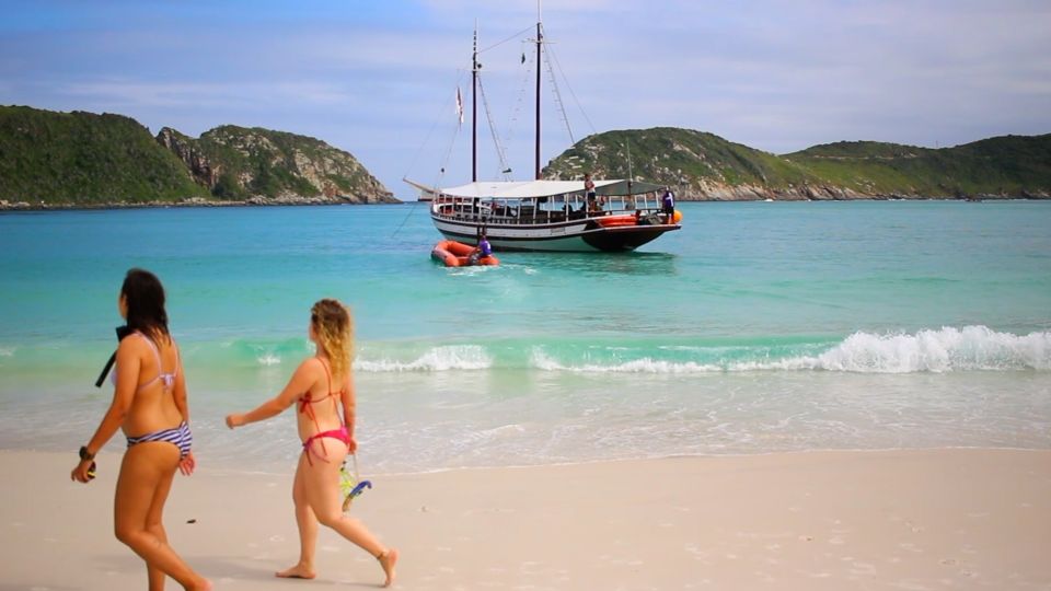 From Rio De Janeiro: Arraial Do Cabo Boat Trip With Lunch - Lunch Experience
