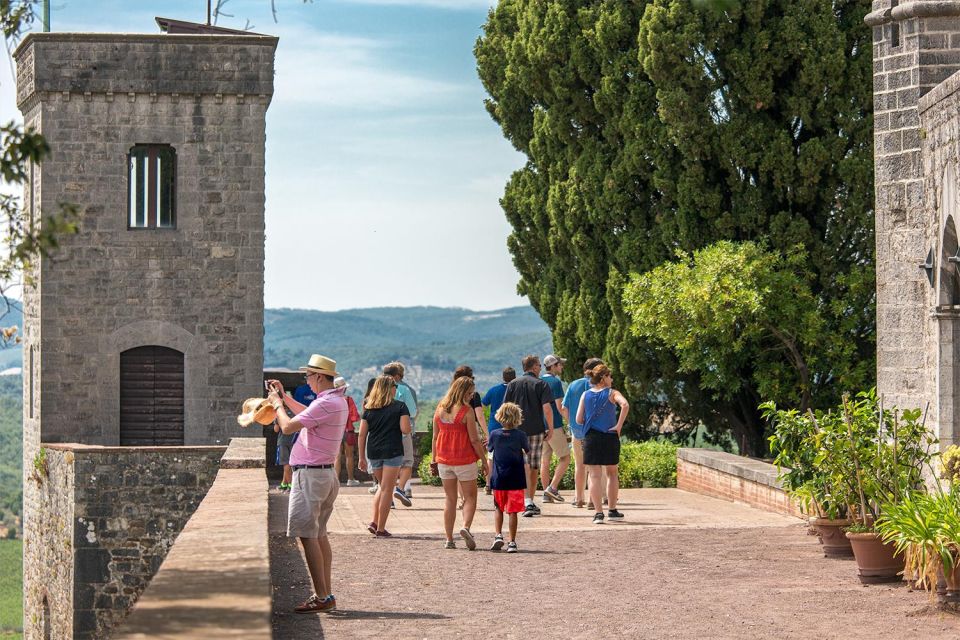 From Rome: Bagnoregio & Orvieto Day Trip With Wines & Lunch - Tuscan Lunch and Wine Tasting