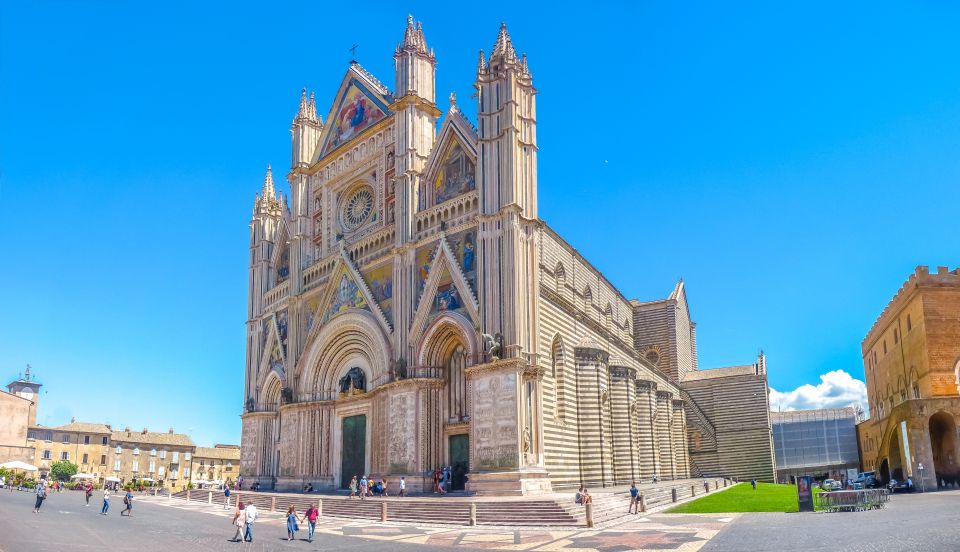 From Rome: Orvieto & Civita Bagnoregio Coach Tour - Explore Civita Di Bagnoregio, the Dying City