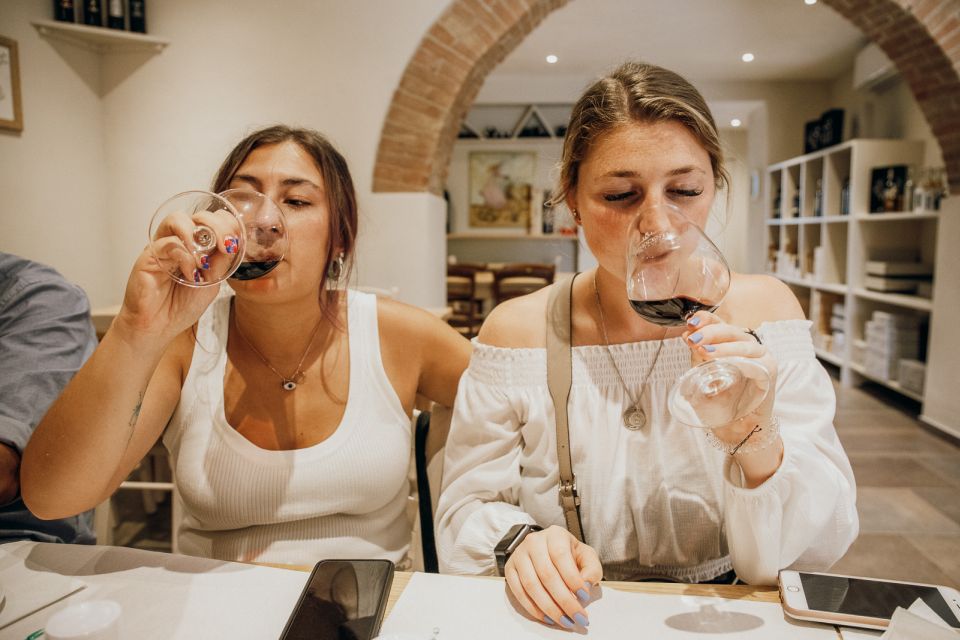 From Rome: Tuscan Medieval Towns & Winery Tour With Lunch - Traditional Lunch in Wine Cellar
