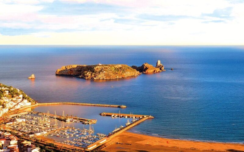 From Roses: Medes Islands Boat Tour with El Estartit Visit - Key Points