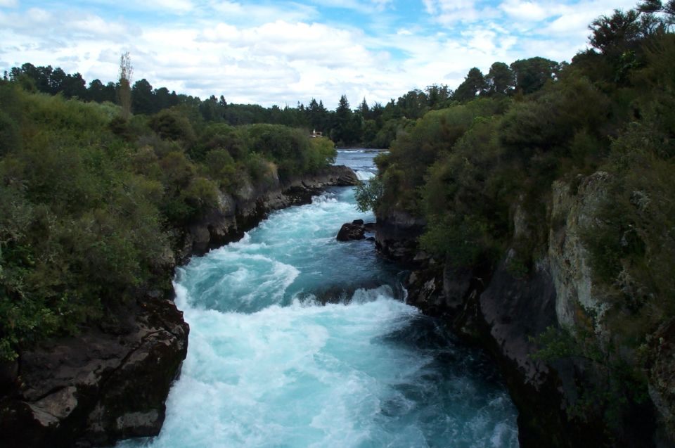 From Rotorua: Taupo Day Trip With Orakei Korako or Waiotapu - Key Points
