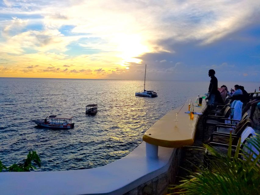 From Runaway Bay: Negril Beach and Ricks Cafe Trip by Van - Runaway Bay Departure