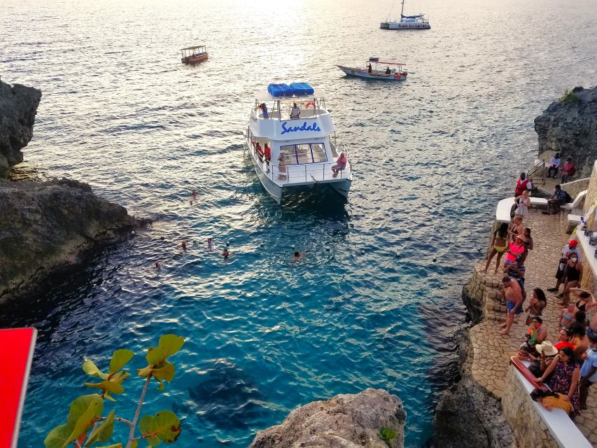 From Runaway Bay: Negril Beach and Ricks Cafe Trip by Van - Frequently Asked Questions
