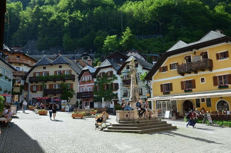 From Salzburg: Private Day Trip to Hallstatt with St. Gilgen - Key Points