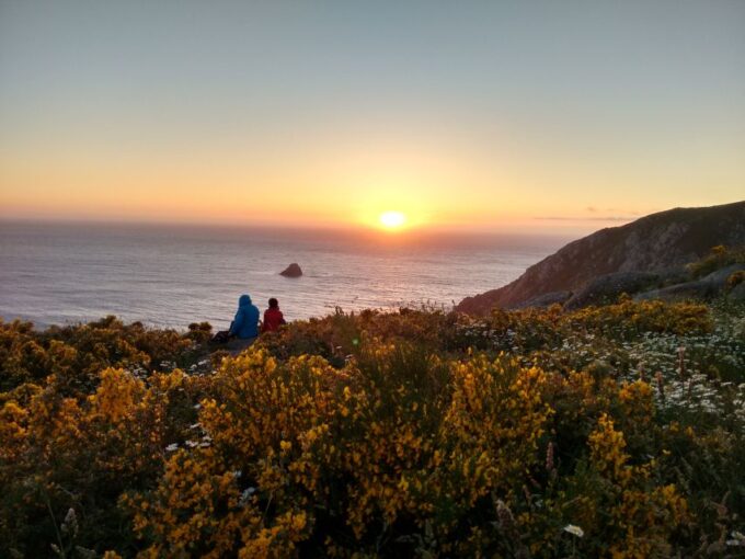 From Santiago De Compostela: Finisterre and Muxía Day Trip - Exploring Charming Lighthouses
