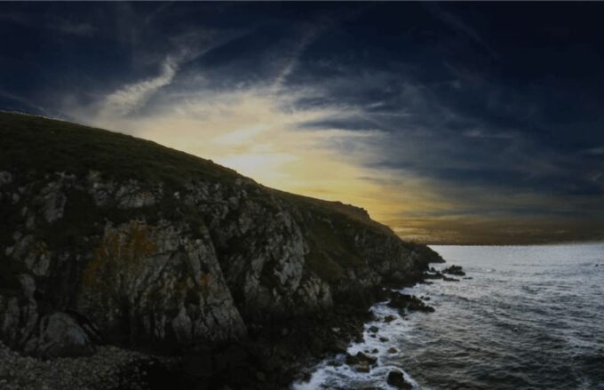 From Santiago: Finisterre Lighthouse Sunset Tour - Typical Menu at Finisterre