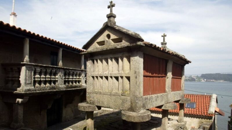 From Santiago: Tour to Rias Baixas With Boat Trip and Winery - Illa Da Toxa: Island of Toja