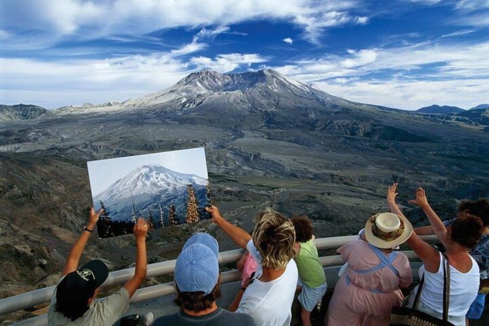 From Seattle: Mt Saint Helen Tour - Getting There