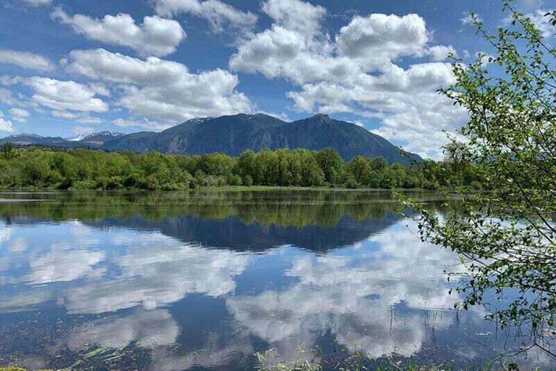 From Seattle: Pacific Northwest Waterfalls & Hiking Tour - Deep Dive into the Itinerary