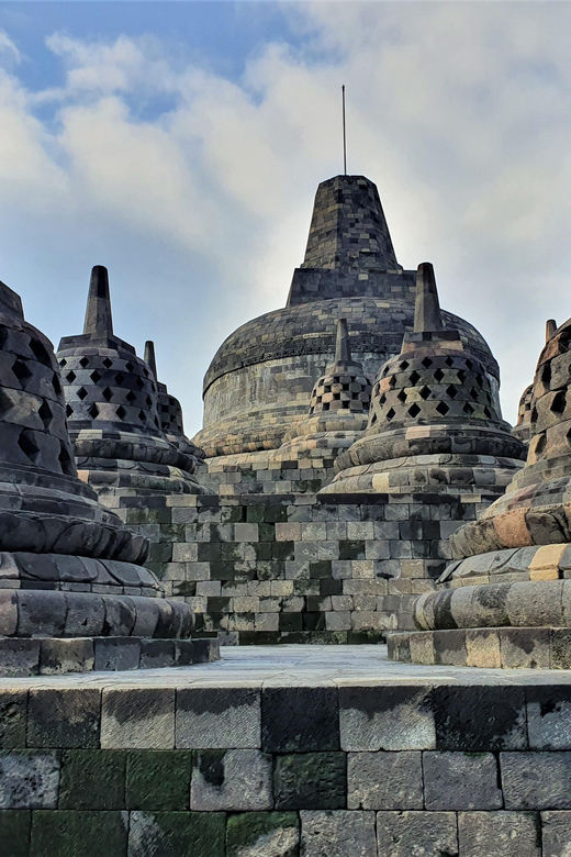 From Semarang: 3D2N Borobudur Prambanan With Hotel - Borobudur Temple Exploration
