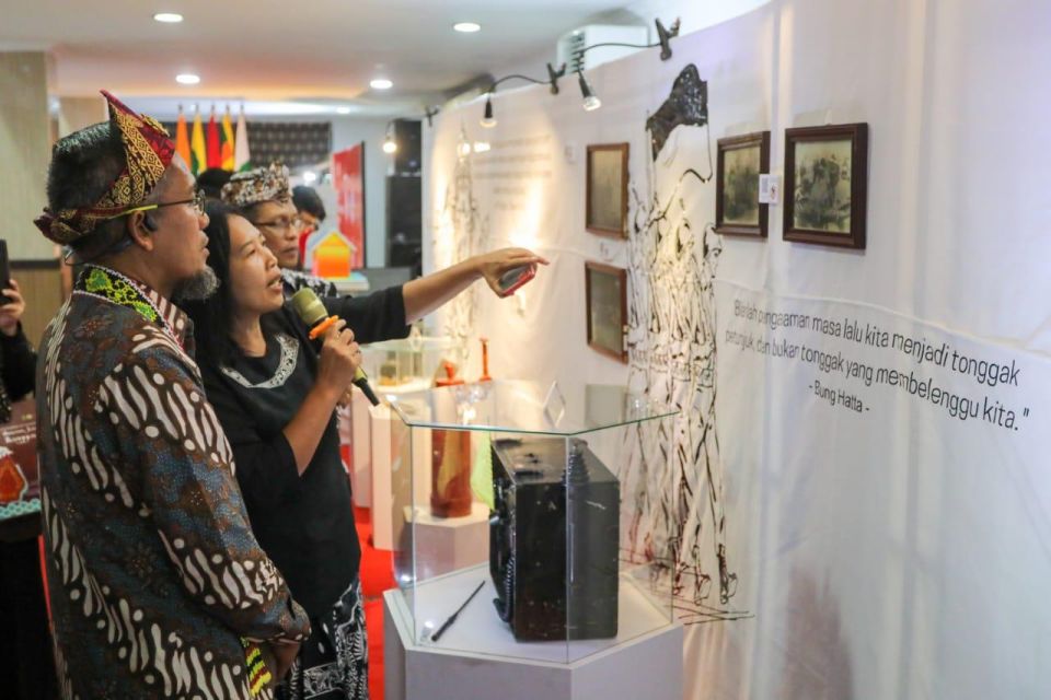From Semarang Port: Cultural and Historical Guided City Tour - Museum Ronggowarsito Visit