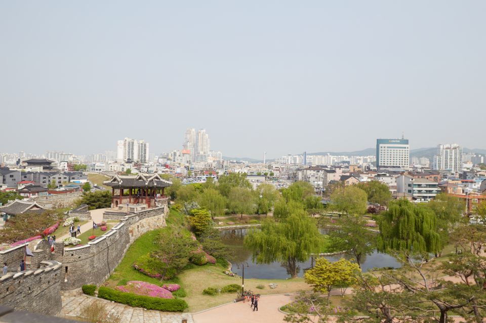From Seoul: Suwon Hwaseong Fortress and Folk Village Tour - Key Points