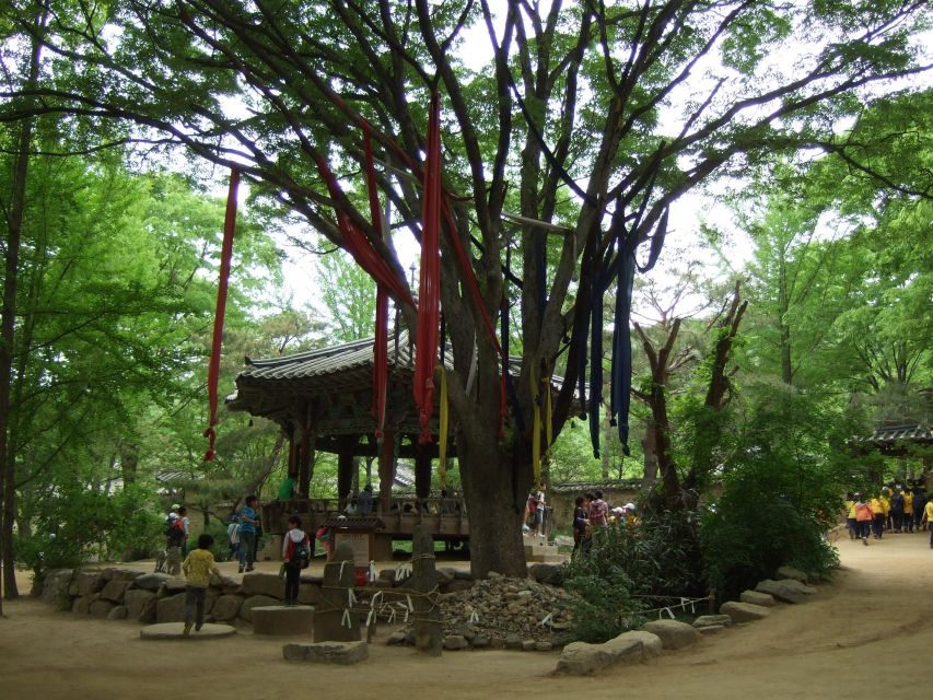 From Seoul: Suwon Hwaseong Fortress and Folk Village Tour - Hwaseong Haenggung Palace Tour