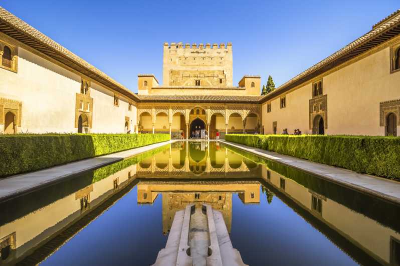 From Seville: Alhambra & Albaicín Private Tour - Granadas Multicultural Heritage