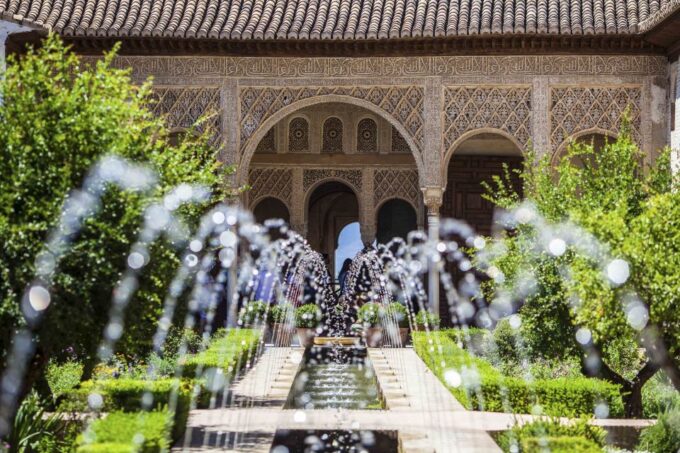 From Seville: Granada Day Trip With Alhambra and Albaicín - Alhambra Guided Tour
