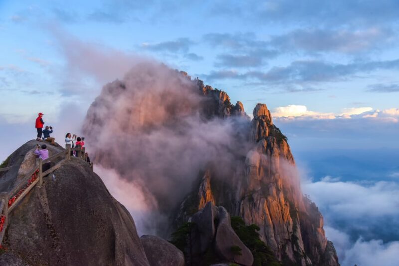 From Shanghai: 3-Day Private Huangshan Mount Tour& Peak Stay - Included Services