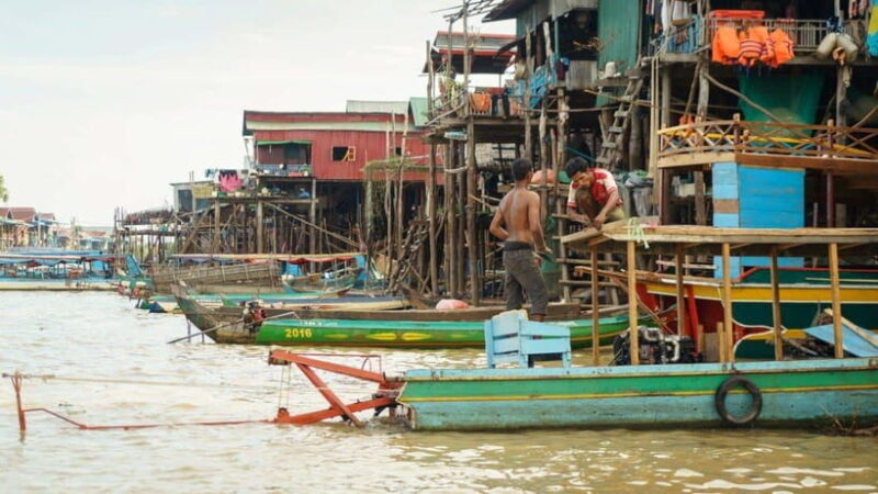 From Siem Reap: Kampong Phluk Floating Village Tour by Boat - Seasonality and Practical Tips