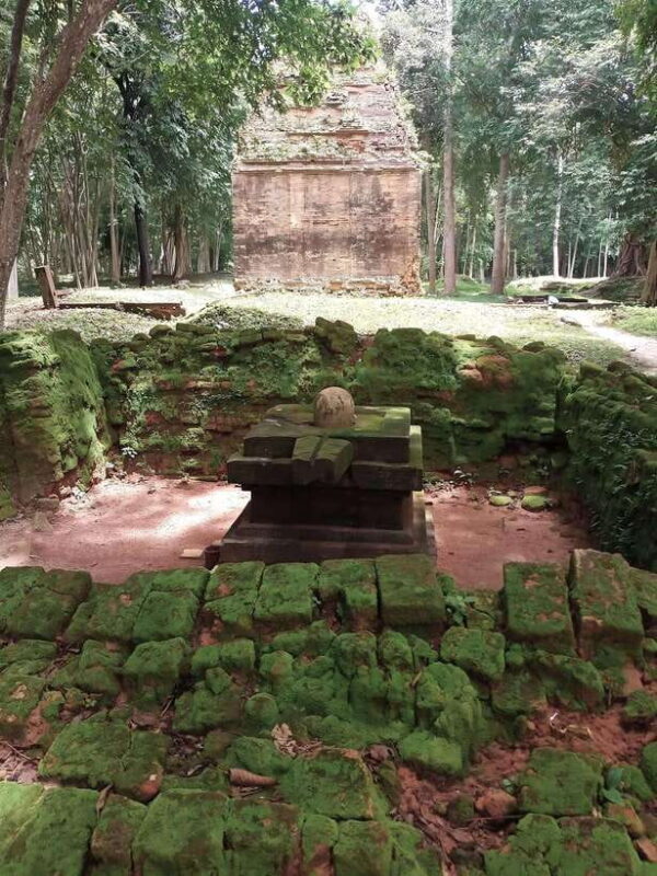 From Siem Reap: Sambor Prei Kuk and Kompong Kdei Day Trip - Key Points