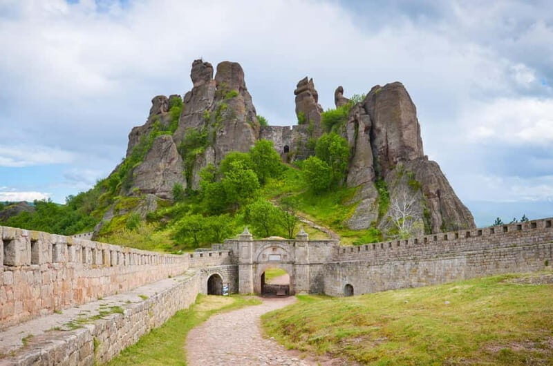 From Sofia: Belogradchik Fortress & Venetsa Cave 12 hrs Tour - Exploring the Fortress and the Legends