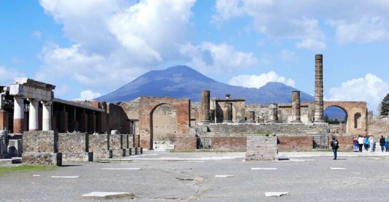 From Sorrento: Day Tour to Pompeii Ruins and Mount Vesuvius - The Itinerary in Detail
