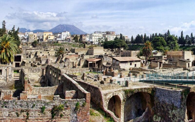 From Sorrento: Pompeii, Herculaneum, and Mt. Vesuvius - Key Points