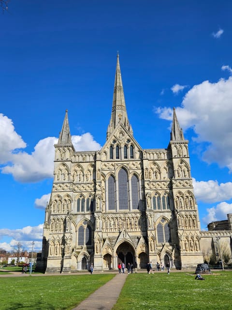From Southampton: Private Stonehenge and Salisbury Tour - Key Points