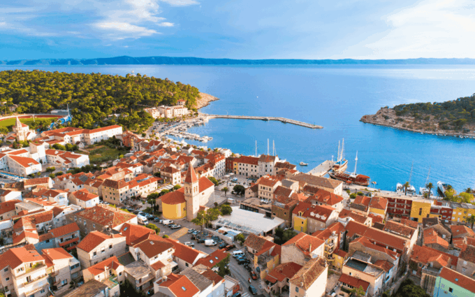 From Split Airport to Makarska Private Transfer - Scenic Route