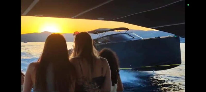 From Split: Sunset Powerboat Cruise with Unlimited Drinks - FAQ