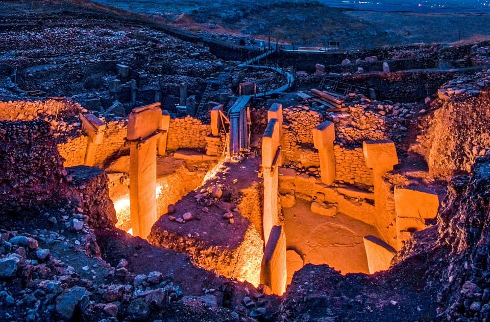 From stanbul to Göbeklitepe 1 night 2 days Tour By Flight - Key Points