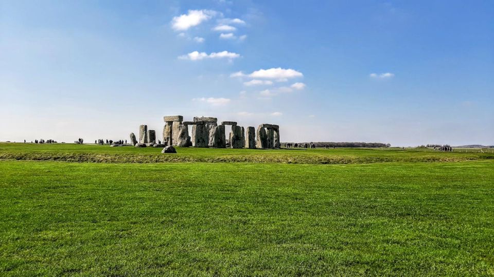 From Stratford-on-Avon/Moreton-in-Marsh: Bath & Stonehenge - Tour Inclusions