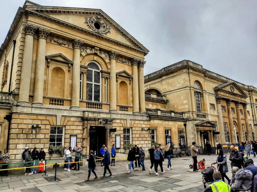 From Stratford-on-Avon/Moreton-in-Marsh: Bath & Stonehenge - Meeting Information
