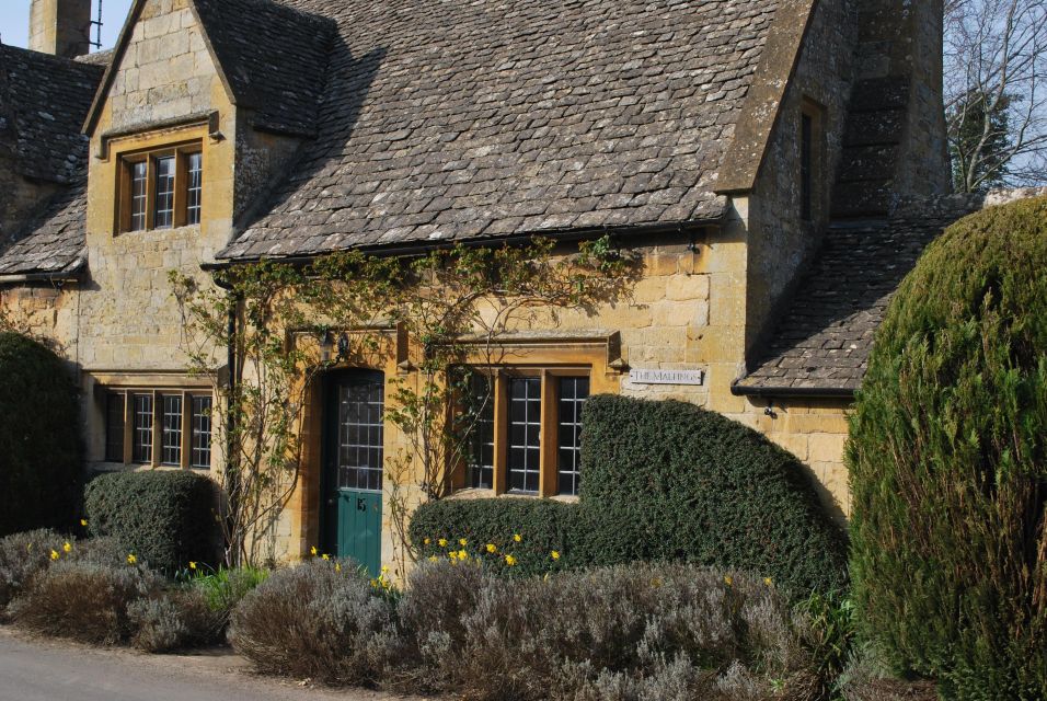 From Stratford-on-Avon/Moreton-in-Marsh: Secret Cotswolds - Scenic Stops and Attractions